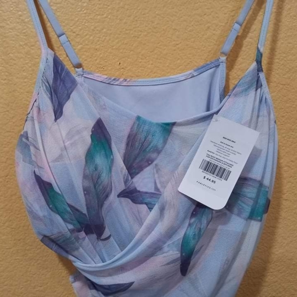 Fabletics Crop Top - Picture 5 of 11